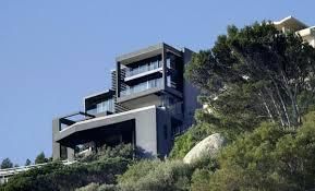 Exterior, Facade, Modern