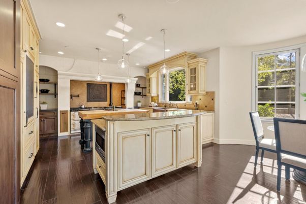 Interior, Kitchen, Pendant Lights, Recessed Lighting, Wood Texture Flooring