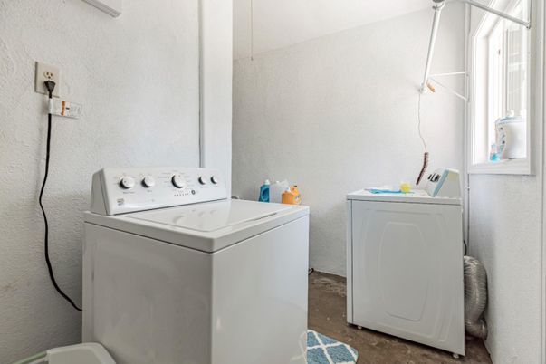 Interior, Washer