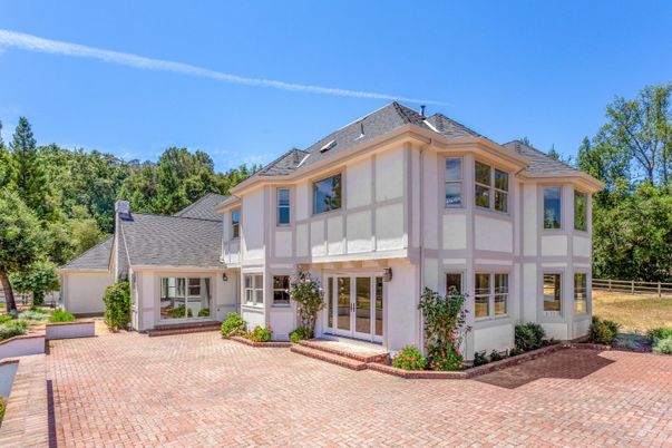 Backyard, Exterior, Facade, French Provincial