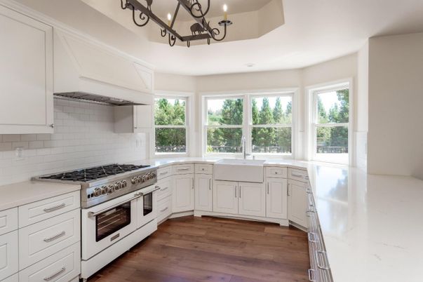 Chandelier, Interior, Kitchen, Wood Texture Flooring