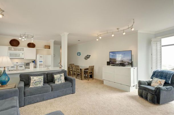 Dining room, Interior, Kitchen, Living room