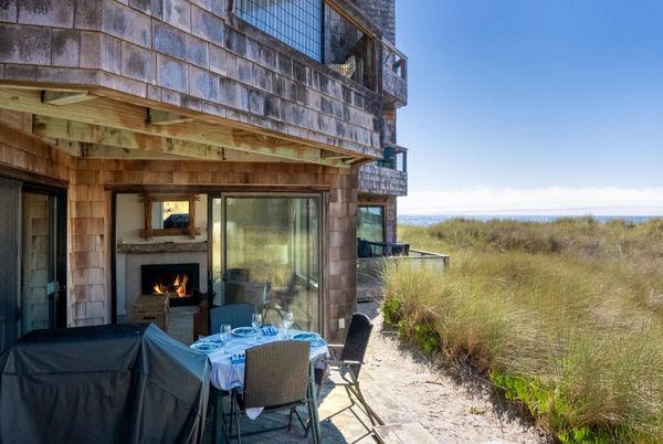 Exterior, Fireplace
