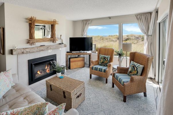 Fireplace, Interior, Living room