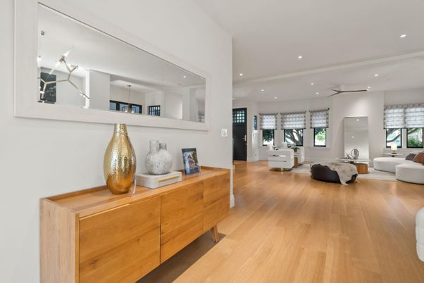Interior, Living room, Pendant Lights, Recessed Lighting, Wood Texture Flooring