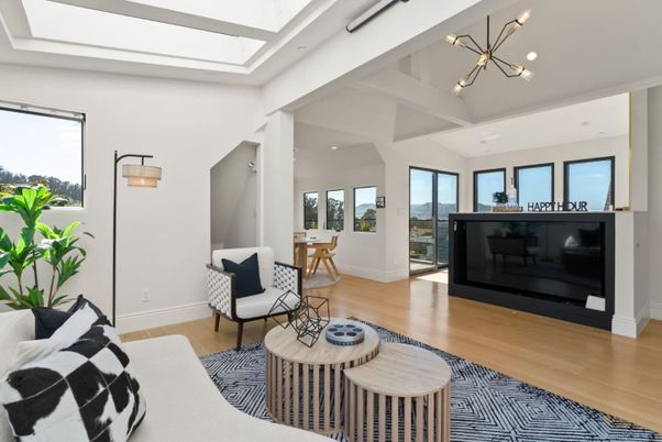 Dining room, Interior, Living room, Pendant Lights, Recessed Lighting, Wood Texture Flooring