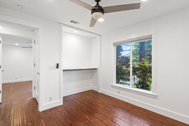 Empty room, Interior, Recessed Lighting, Wood Texture Flooring