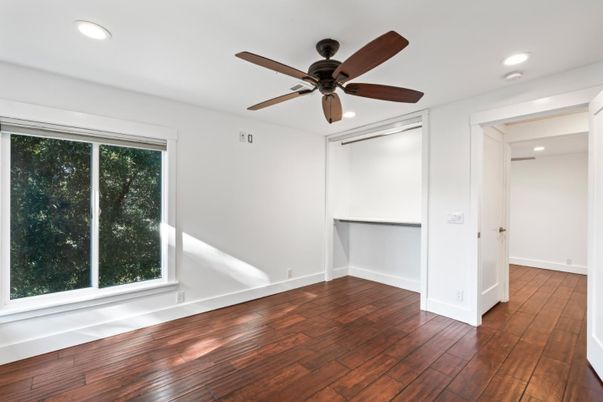 Empty room, Interior, Recessed Lighting, Wood Texture Flooring