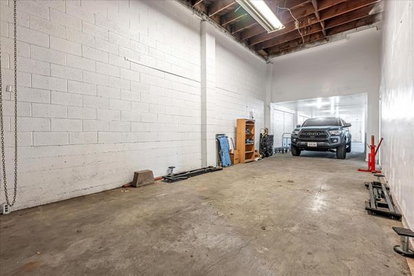 Garage, Interior, Stone Walls