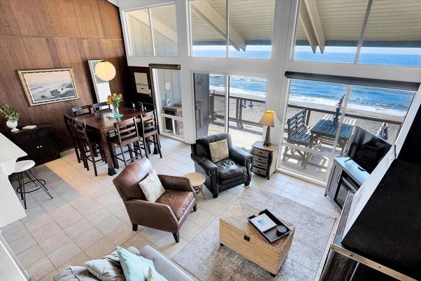Dining room, Interior, Living room, Water, Wooden Walls