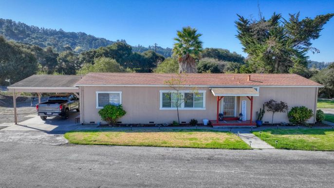 Attached, Exterior, Facade, Ranch