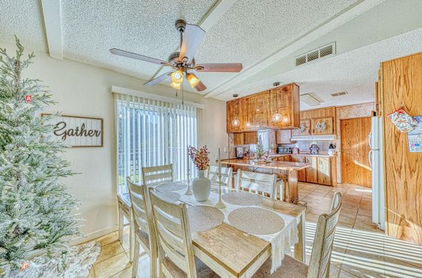 Dining room, Interior, Kitchen, Pendant Lights