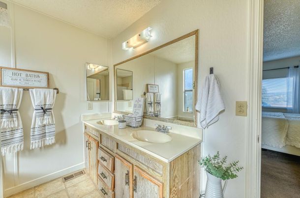 Bathroom, Bedroom, Dual Sink Vanities, Interior