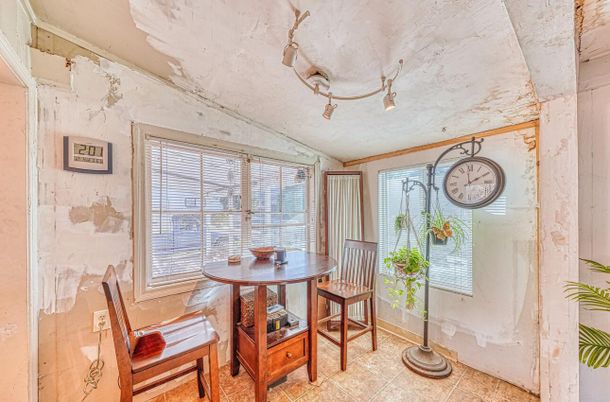 Dining room, Interior