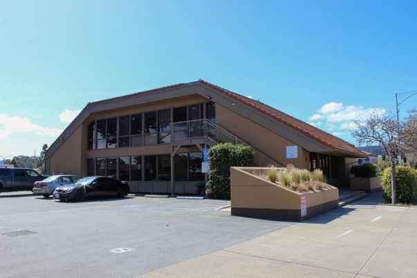 Exterior, Facade, Modern