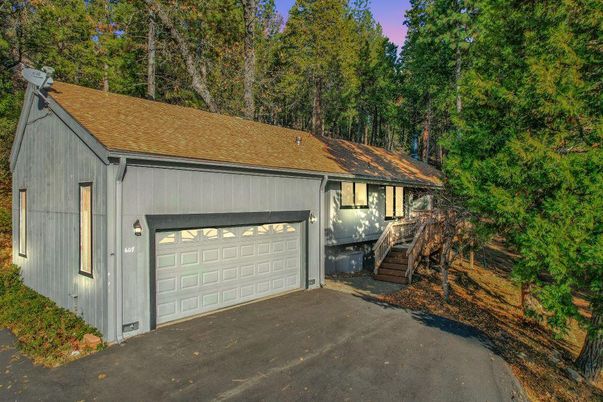 Detached Garage, Exterior
