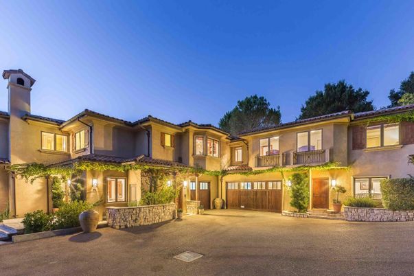 Backyard, Exterior, Facade, Mediterranean
