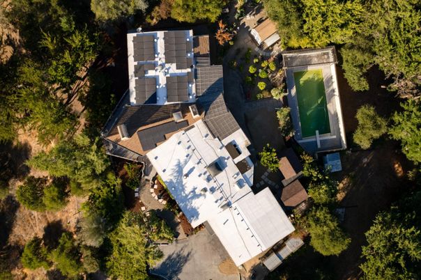 Exterior, Drone