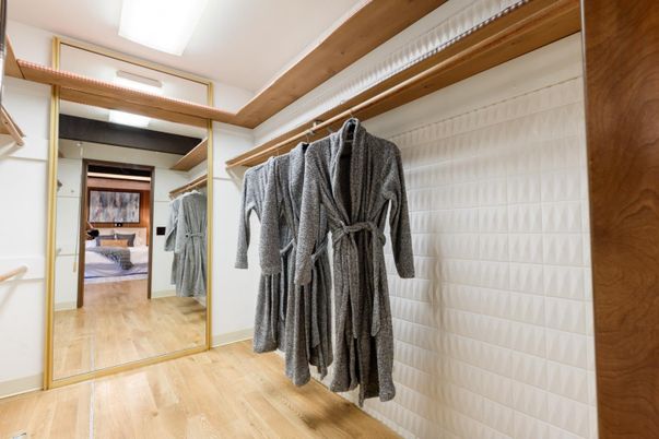 Interior, Walk-in Closets, Wood Texture Flooring