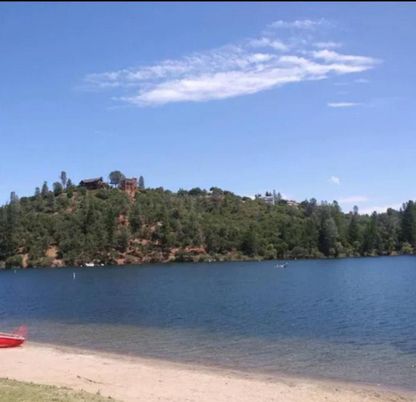Exterior, Lake