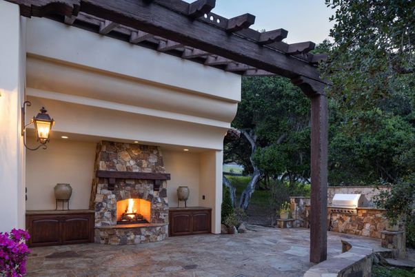 Exterior, Fireplace