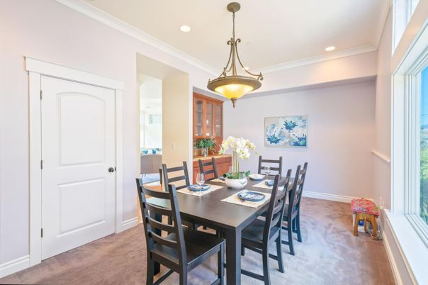 Dining room, Interior, Pendant Lights, Recessed Lighting