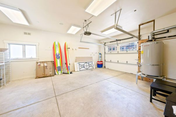 Garage, Interior