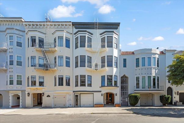 Exterior, Facade, Condo Building