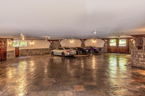 Garage, Interior, Stone Walls