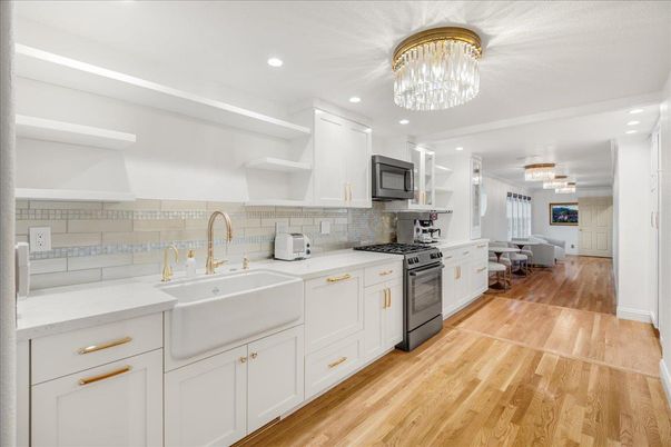Chandelier, Dining room, Interior, Kitchen, Recessed Lighting, Wood Texture Flooring