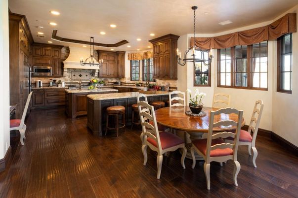 Chandelier, Dining room, Interior, Kitchen, Pendant Lights, Recessed Lighting, Stainless Steel Appliances, Wood Texture Flooring