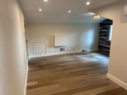 Empty room, Interior, Recessed Lighting, Wood Texture Flooring