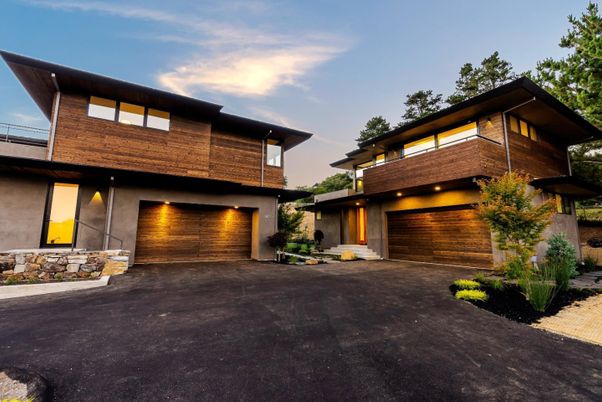 Attached, Exterior, Facade, Modern