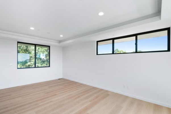 Empty room, Interior, Recessed Lighting, Wood Texture Flooring