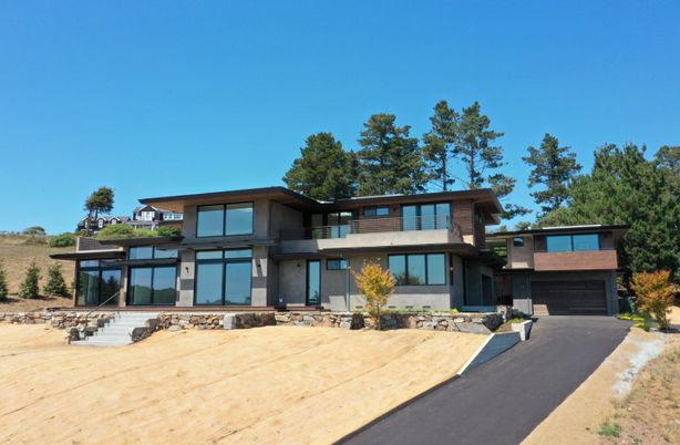 Attached, Exterior, Facade, Modern