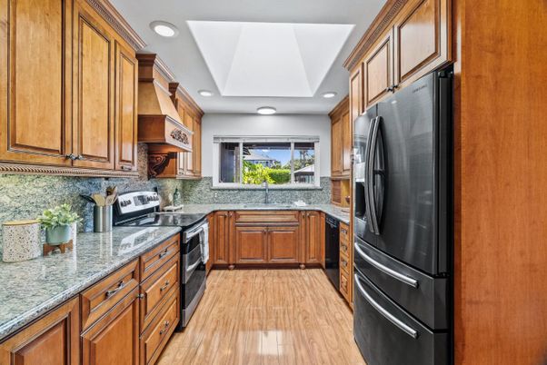 Interior, Kitchen, Recessed Lighting, Wood Texture Flooring