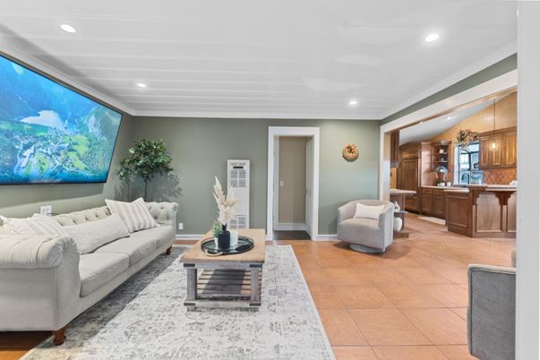 Interior, Kitchen, Living room, Pendant Lights, Recessed Lighting