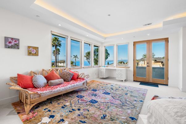 Interior, Living room, Recessed Lighting, Water