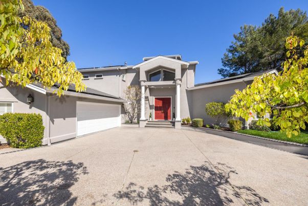 Attached, Exterior, Facade, Modern