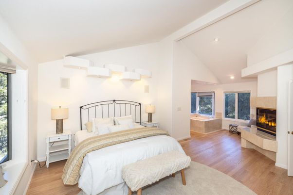 Bedroom, Fireplace, Interior, Recessed Lighting, Wood Texture Flooring
