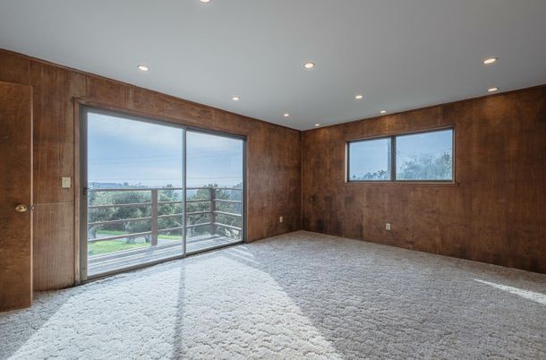 Empty room, Interior, Recessed Lighting, Wooden Walls