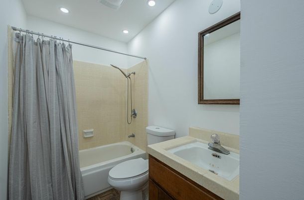 Bathroom, Interior, Recessed Lighting, Tile Countertops