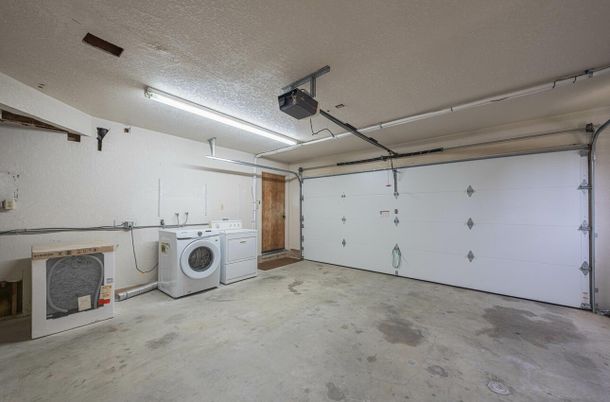 Garage, Interior, Washer