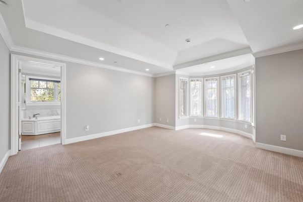 Bathroom, Empty room, Interior, Recessed Lighting
