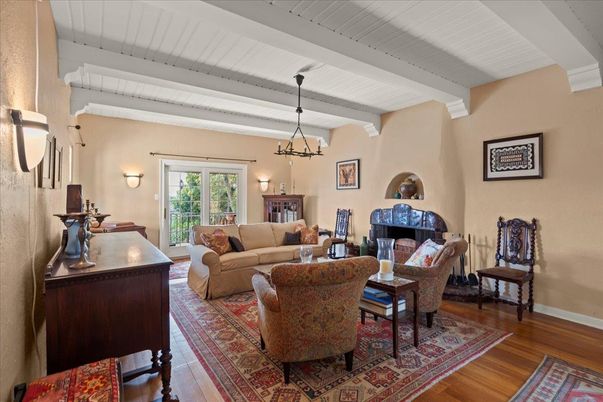Interior, Living room, Pendant Lights, Wood Texture Flooring