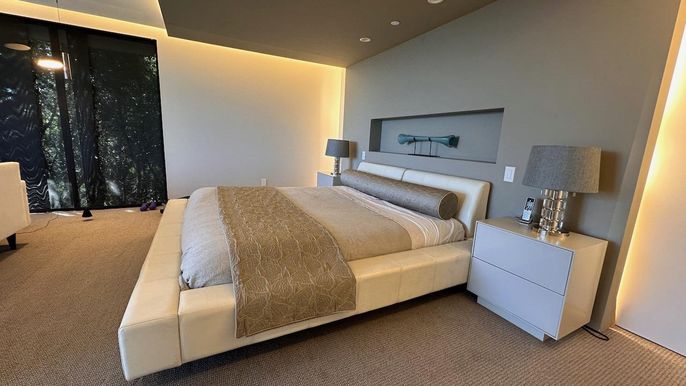 Bedroom, Interior, Recessed Lighting