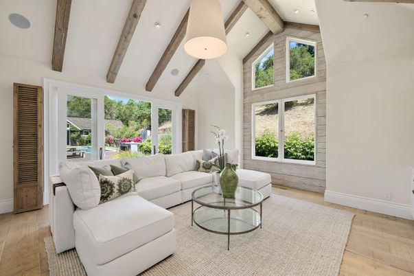 Interior, Living room, Recessed Lighting, Wooden Beams, Wood Texture Flooring