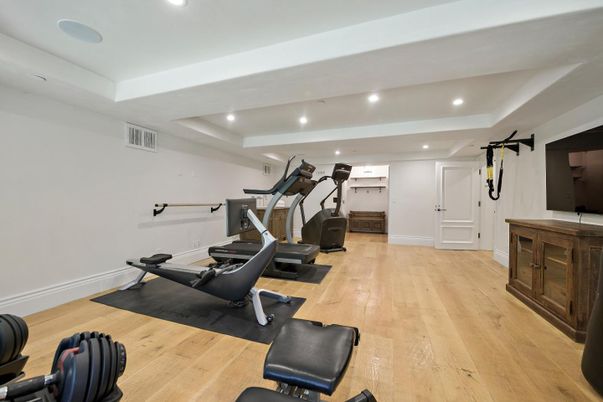 Fitness Equipment, Interior, Recessed Lighting, Wood Texture Flooring