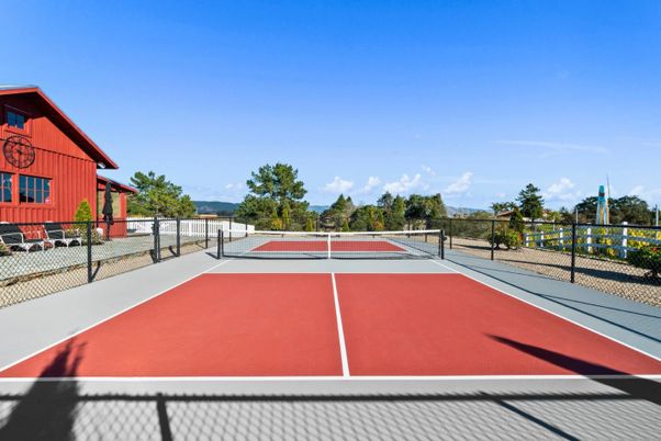 Exterior, Tennis Courts