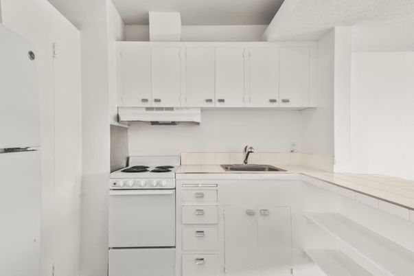 Interior, Kitchen, Tile Countertops